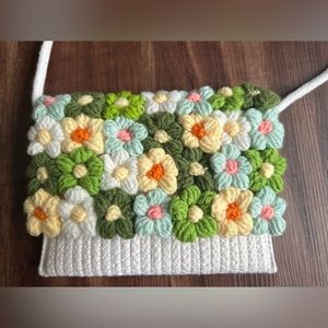 ✨Color: White with Multi Colored Flowers✨